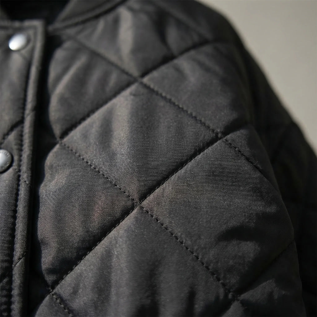 Chaqueta bomber corta acolchada Marcella — Corte corto estructurado