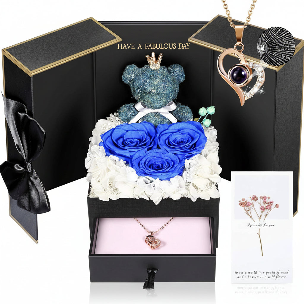 Geschenkbox mit konservierter Rose – Herzeinsatz zur Präsentation und versteckter Halskette