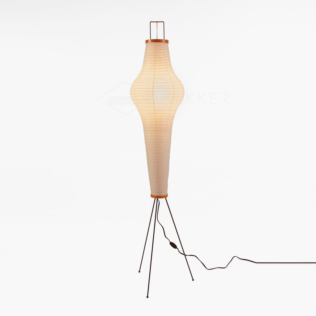 Hikari rispapirlampe på tripod til Japandi stue
