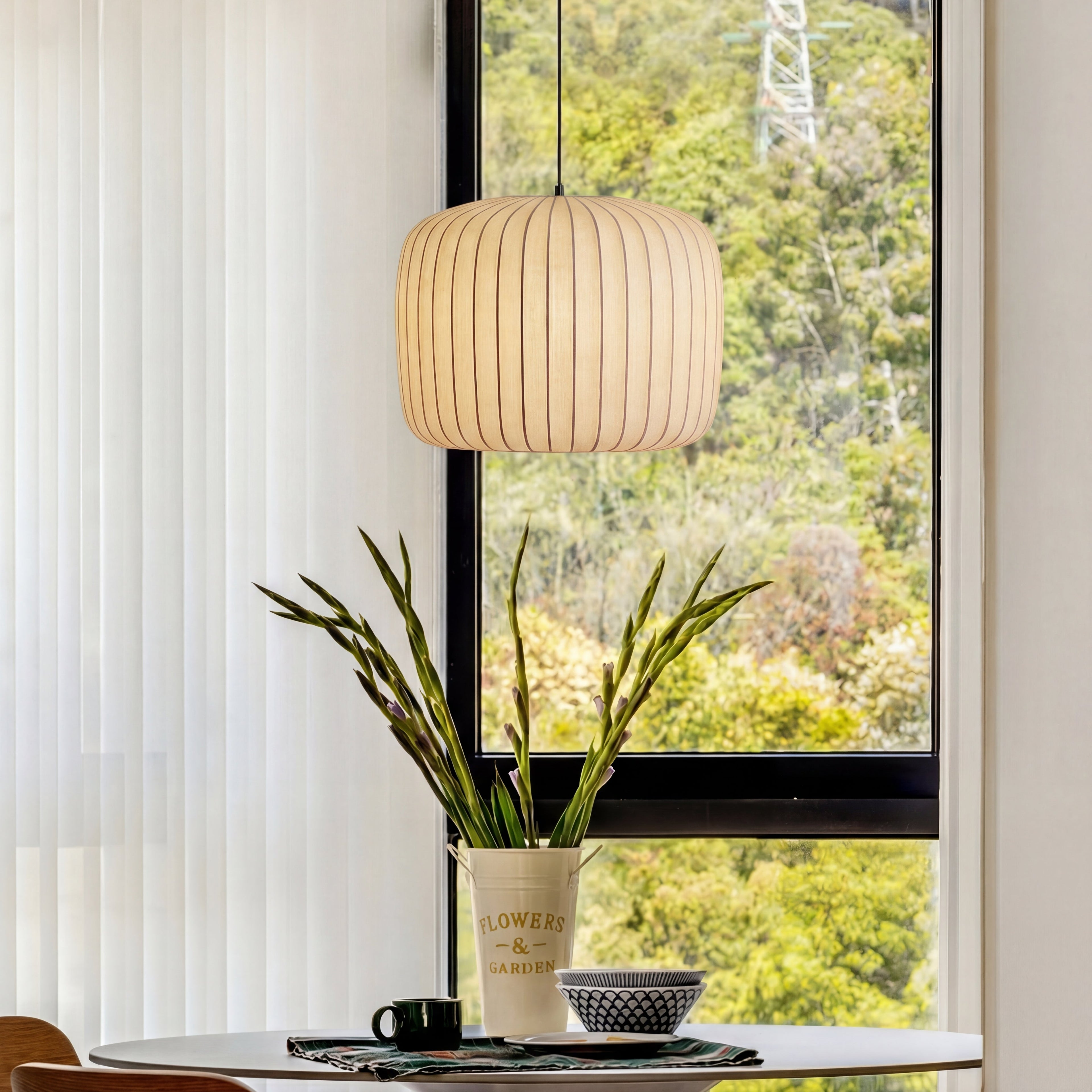 Lampada con paralume in carta di riso stile Japandi con altezza regolabile