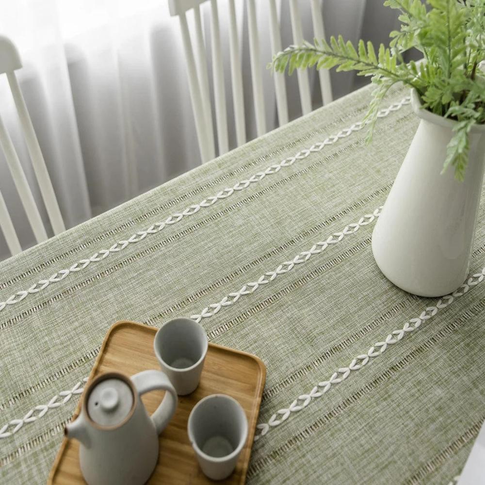 Rustikt stribet bomuld-linned dug til spisebord med elegant design