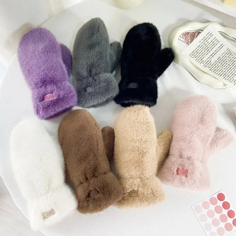 Luxury Faux Fur Winter Mittens With Heat Retention And Full Coverage