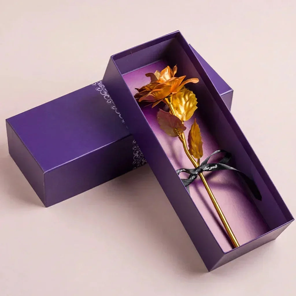 Gaveæske med kunstig rose — vedligeholdelsesfri blomsterdekoration