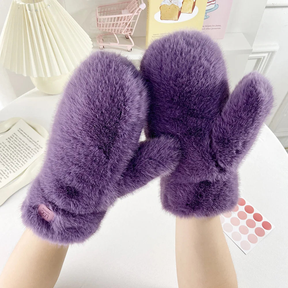 Luxury Faux Fur Winter Mittens With Heat Retention And Full Coverage
