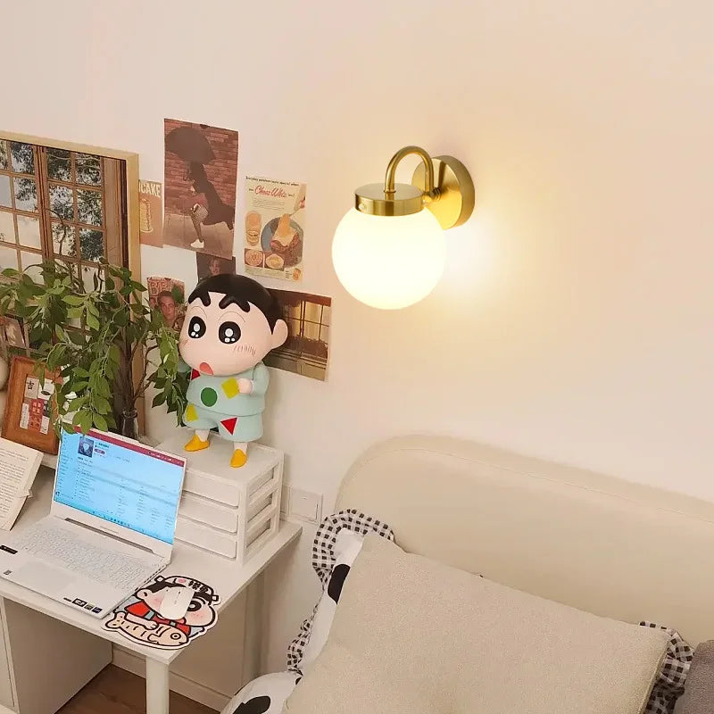 Applique murale Quashion Chrome — design minimaliste, abat-jour en verre dépoli doux