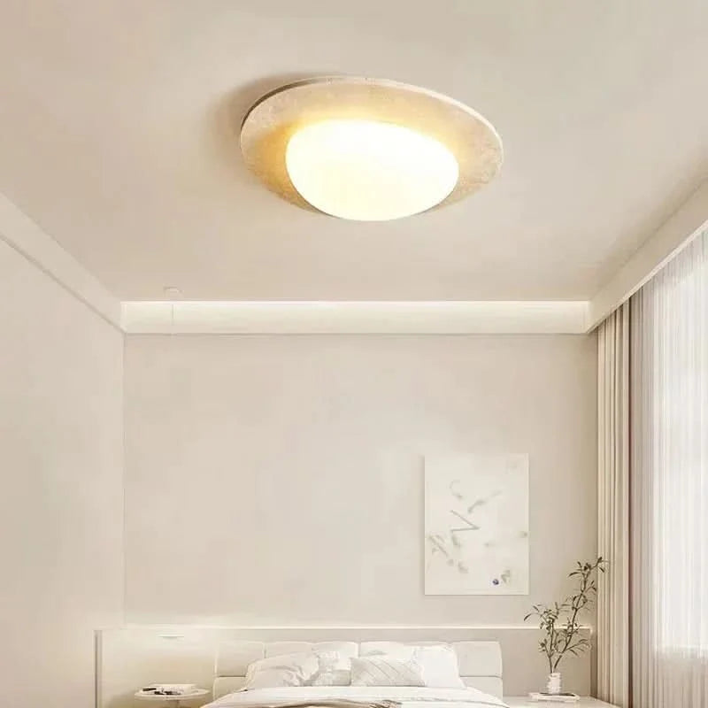 Wabi-Sabi-Deckenleuchte aus Naturstein mit LED | meowbutter