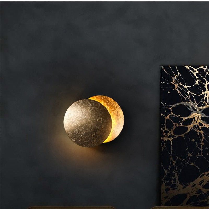 Lunaris Modern Wall Fixture — Design a dischi sovrapposti a eclissi solare