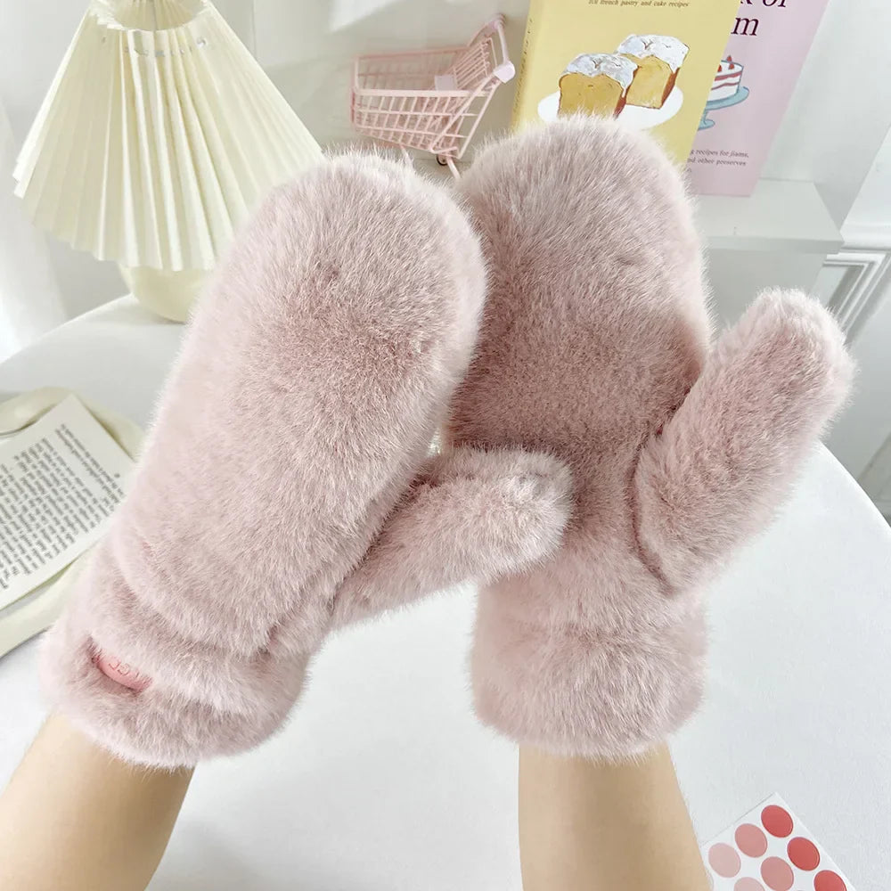 Luxury Faux Fur Winter Mittens With Heat Retention And Full Coverage
