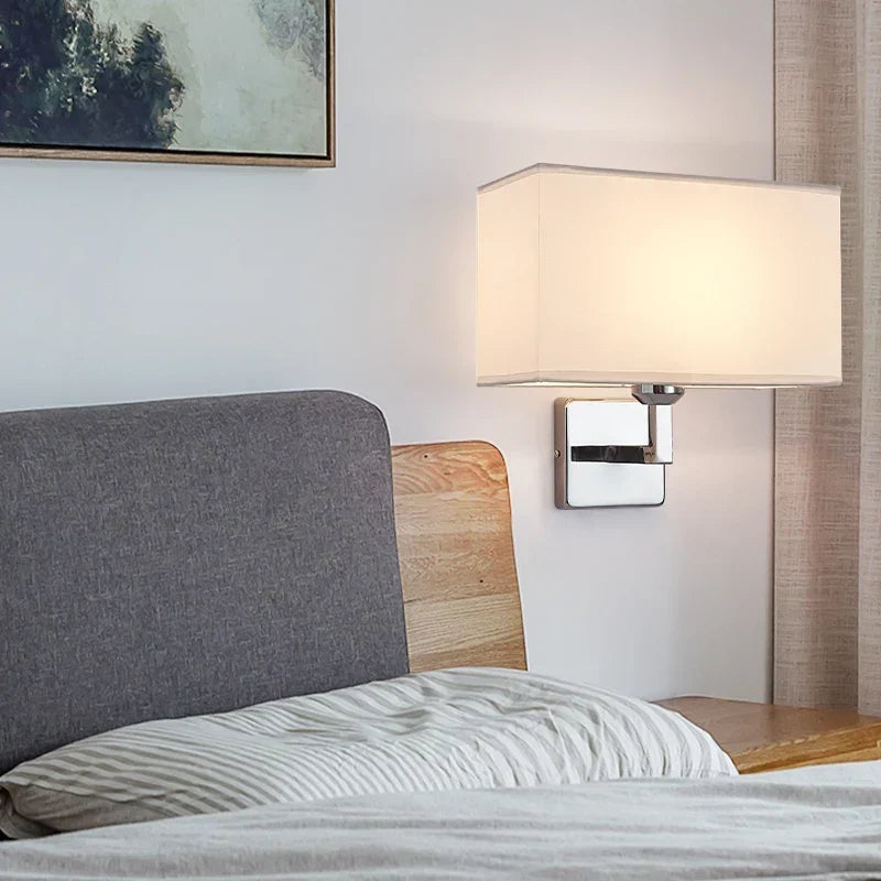 Verstellbare LED-Leselampe – E27-Fassung, Stoffschirm, Chromrahmen