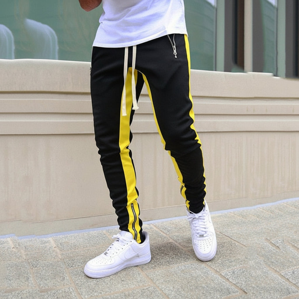 Αθλητικό παντελόνι jogger ανδρών σε στενή γραμμή — Φόρμα με πλαϊνή ρίγα