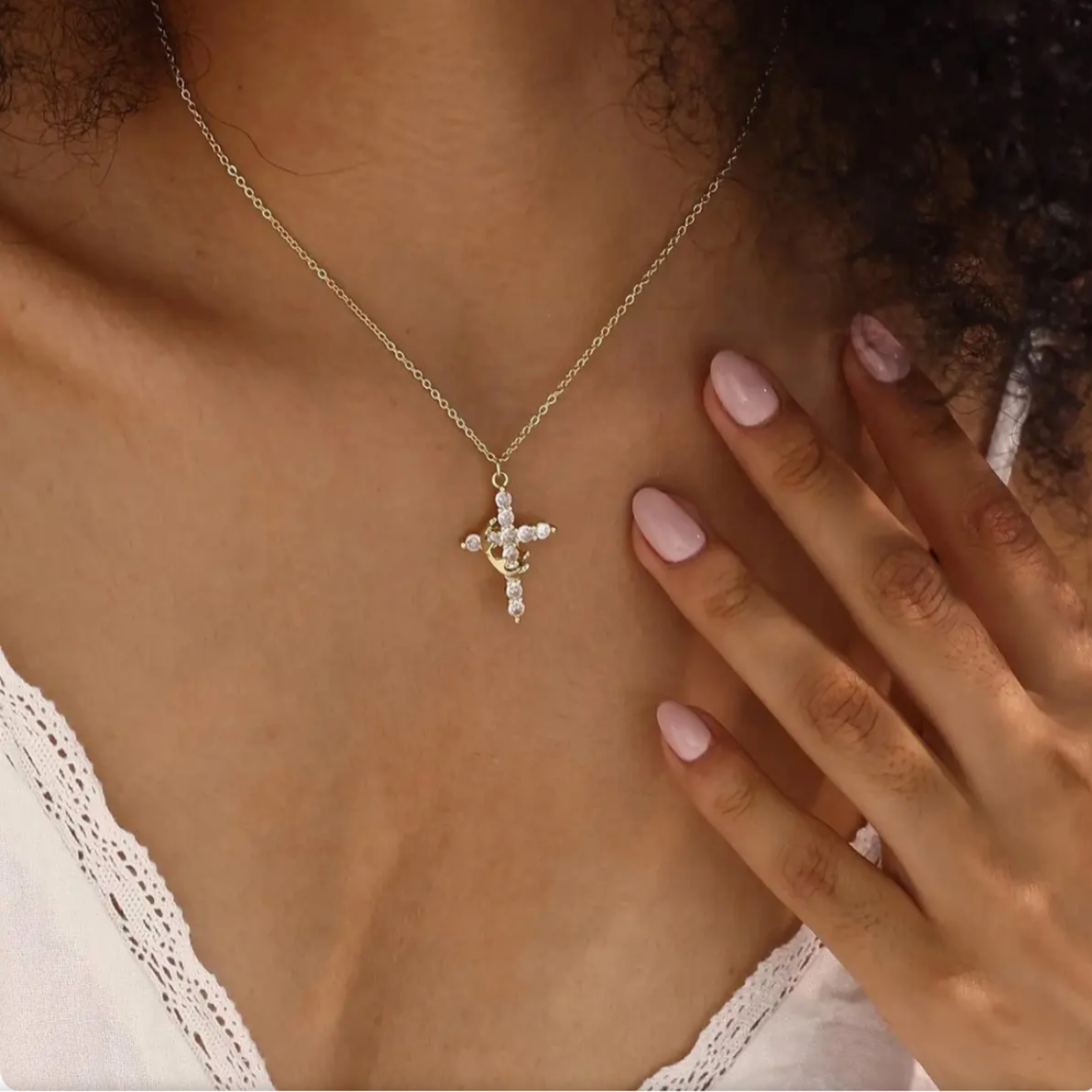 Crown Cross Pendant Necklace — Compact Crown-Top Design, Approximately 20g Weight