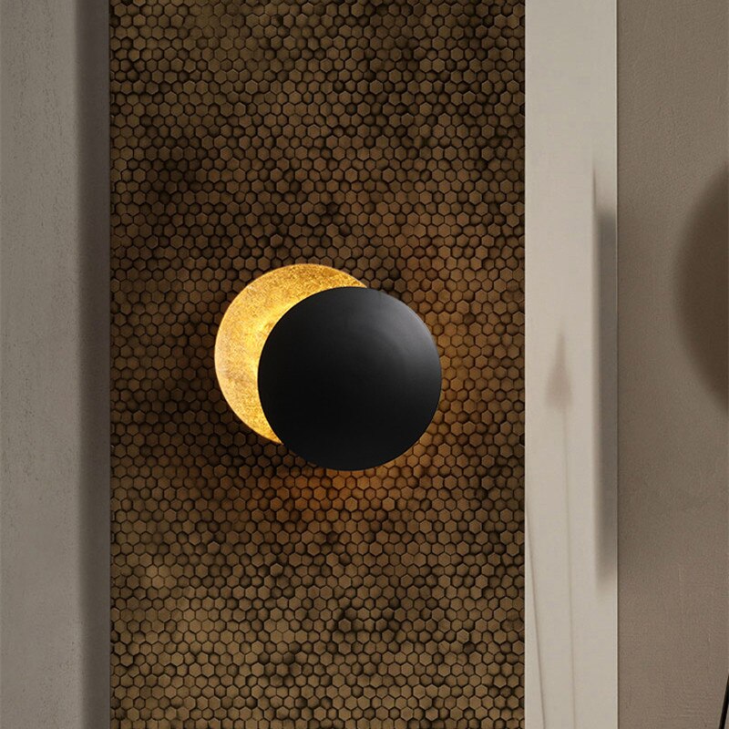 Lunaris Modern Wall Fixture — Design a dischi sovrapposti a eclissi solare
