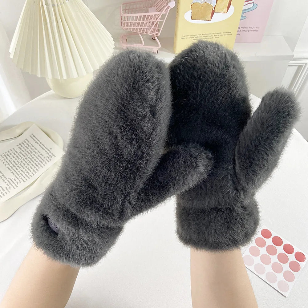 Luxury Faux Fur Winter Mittens With Heat Retention And Full Coverage