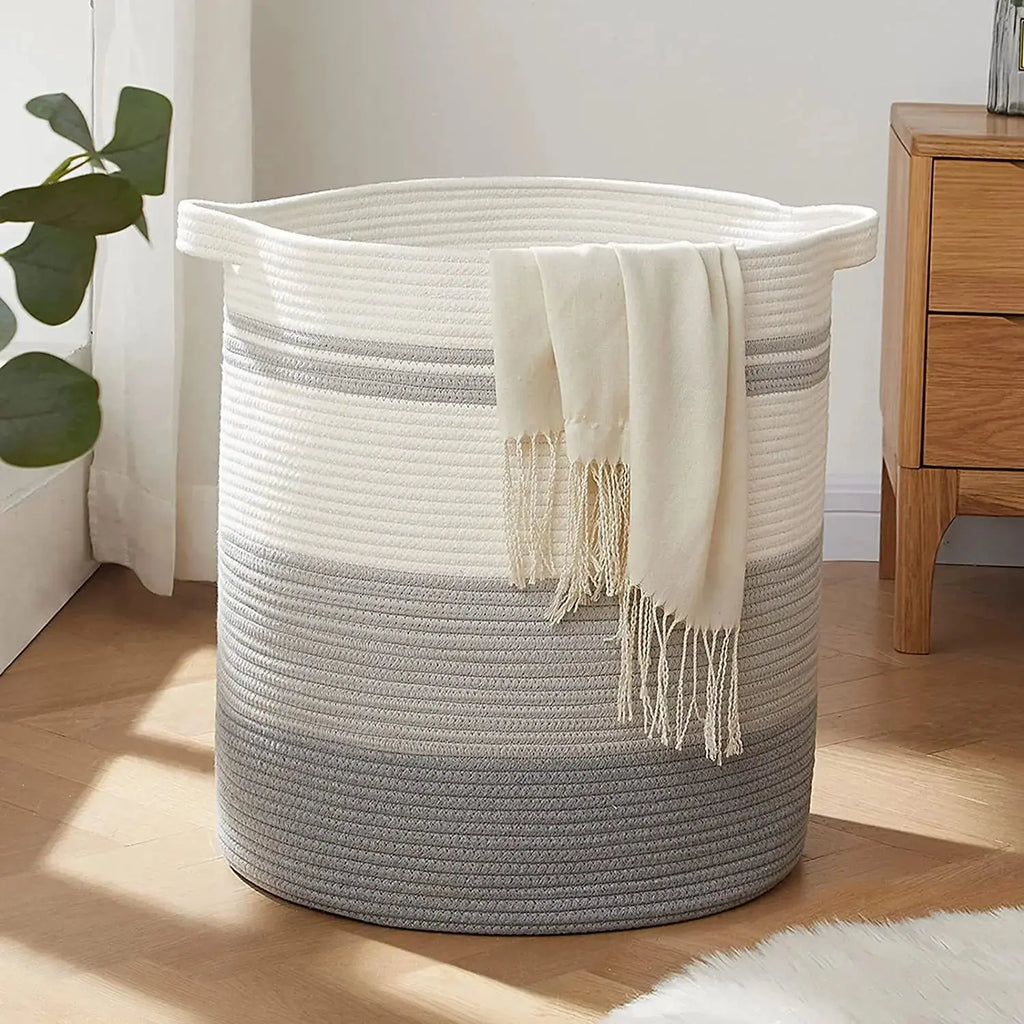 Panier à linge tressé avec poignées pour le salon et la chambre à coucher