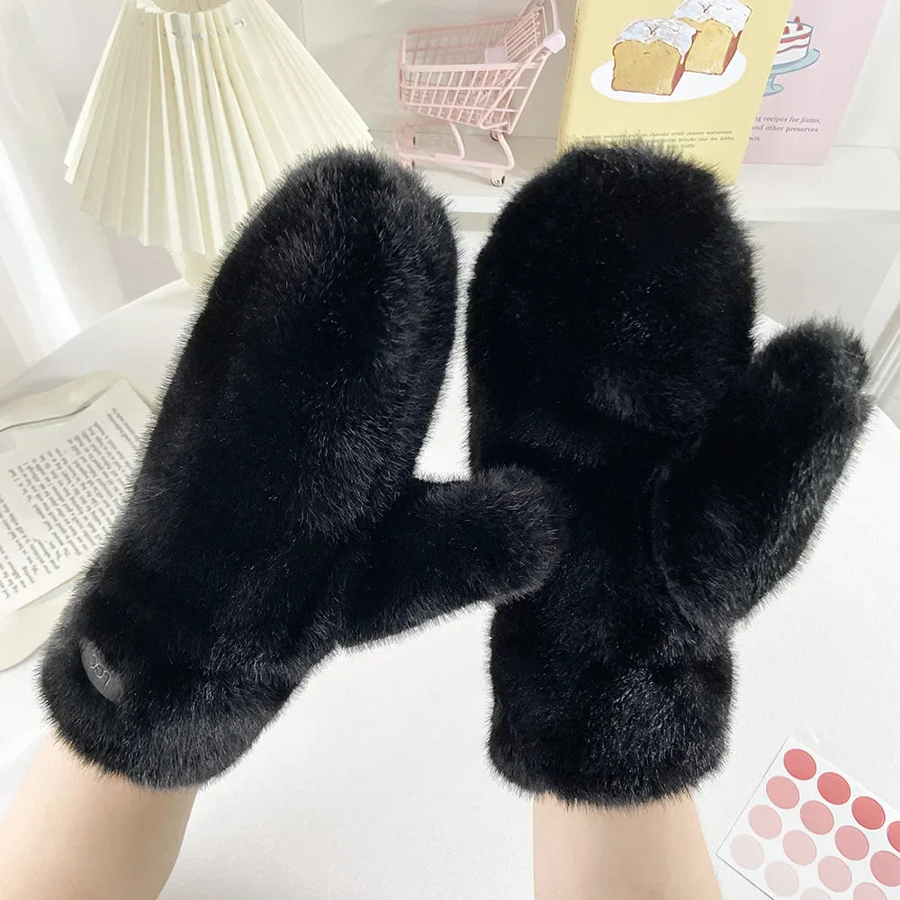 Luxury Faux Fur Winter Mittens With Heat Retention And Full Coverage