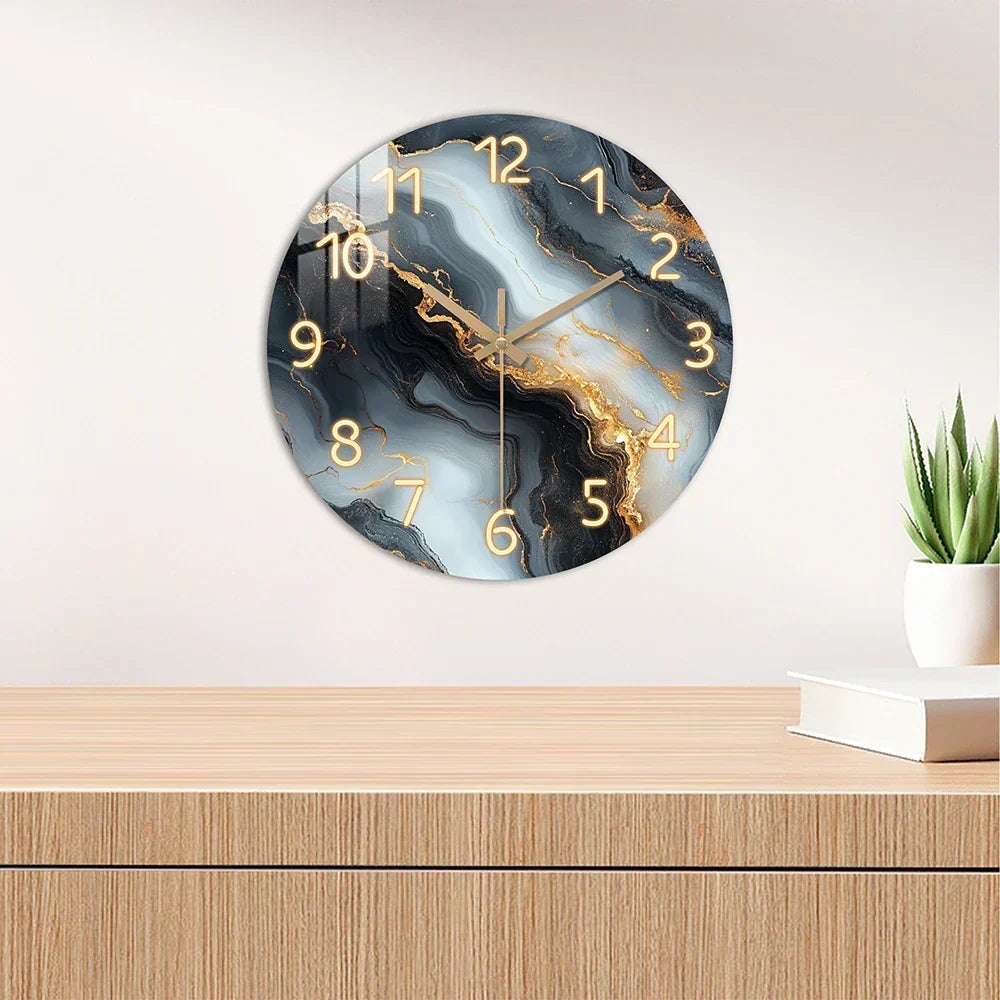 Reloj de pared de madera silencioso con cuarzo — esfera de mármol azul y dorado, cubierta de vidrio templado