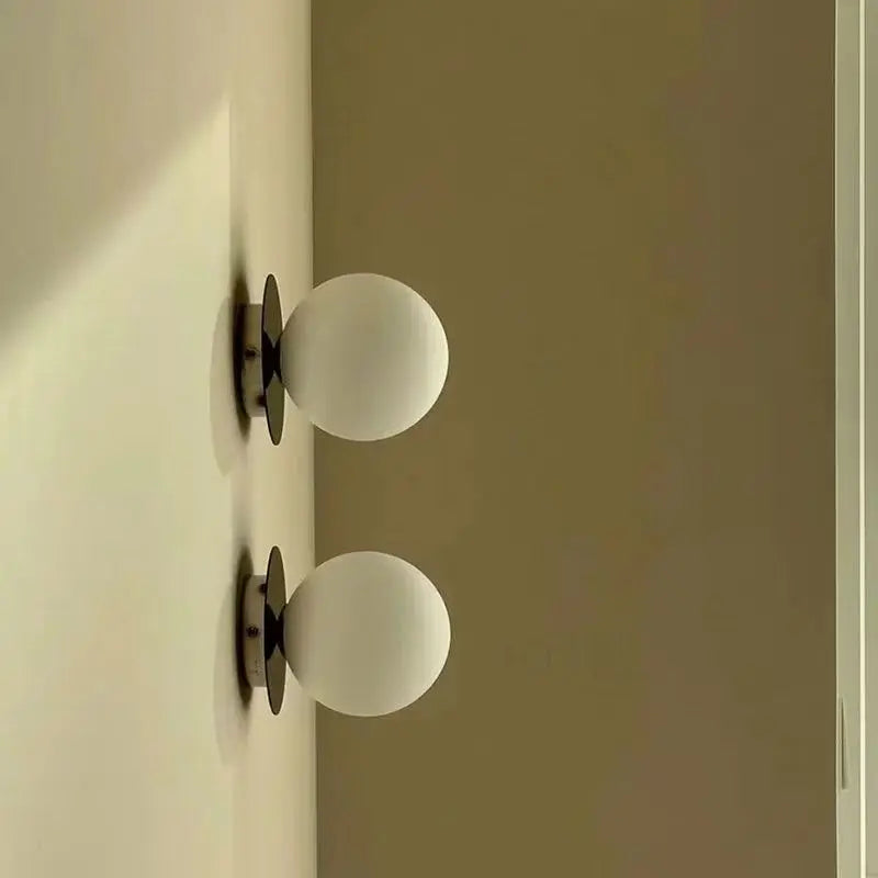 Lampada da parete in vetro Nordic Globe | Luce minimalista moderna per bagno e camera da letto | Meowbutter