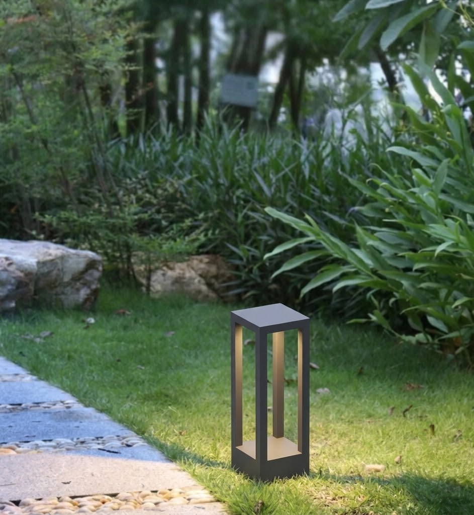 Modern Black Aluminum LED Pathway Light — Waterproof Outdoor Fixture