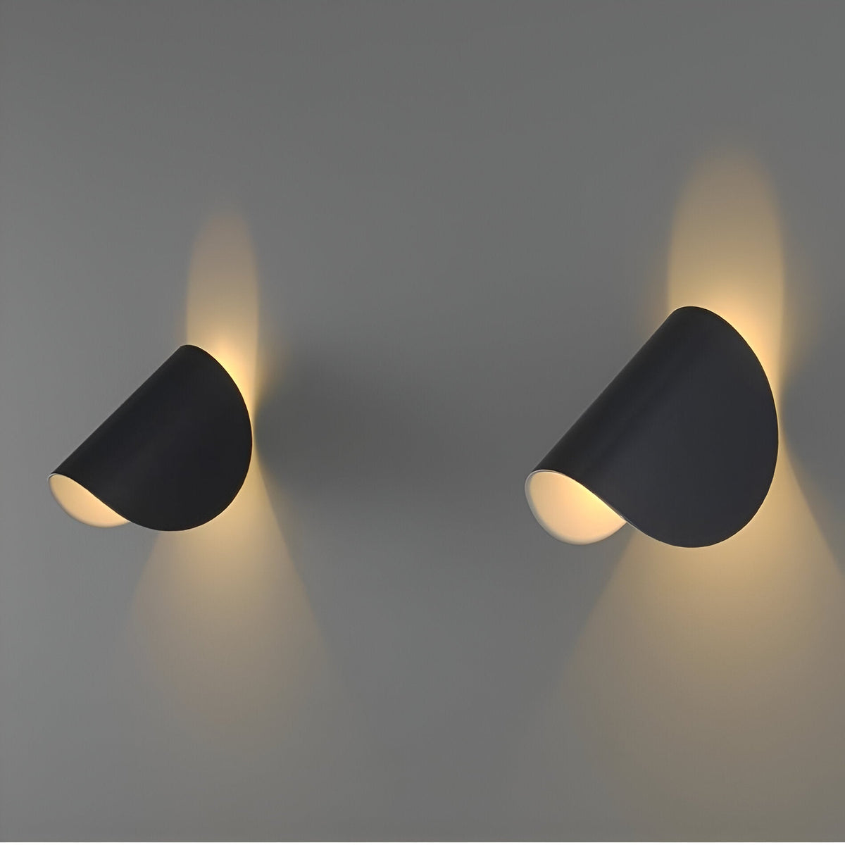 Lampă de perete cu LED rotativă și pivotantă — cap cu pivotare lină, carcasă geometrică compactă