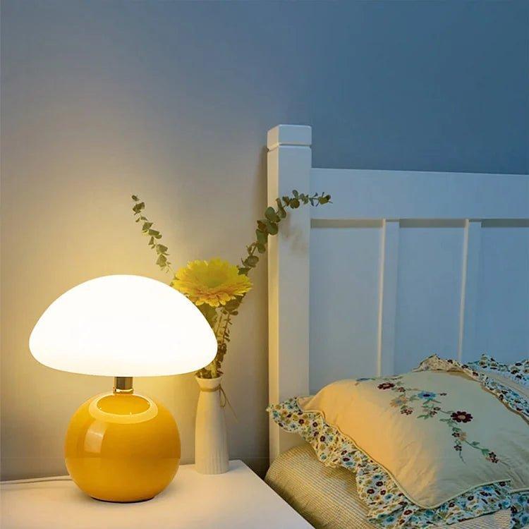 Lampada crema con funghi francesi con illuminazione LED regolabile, design in ceramica