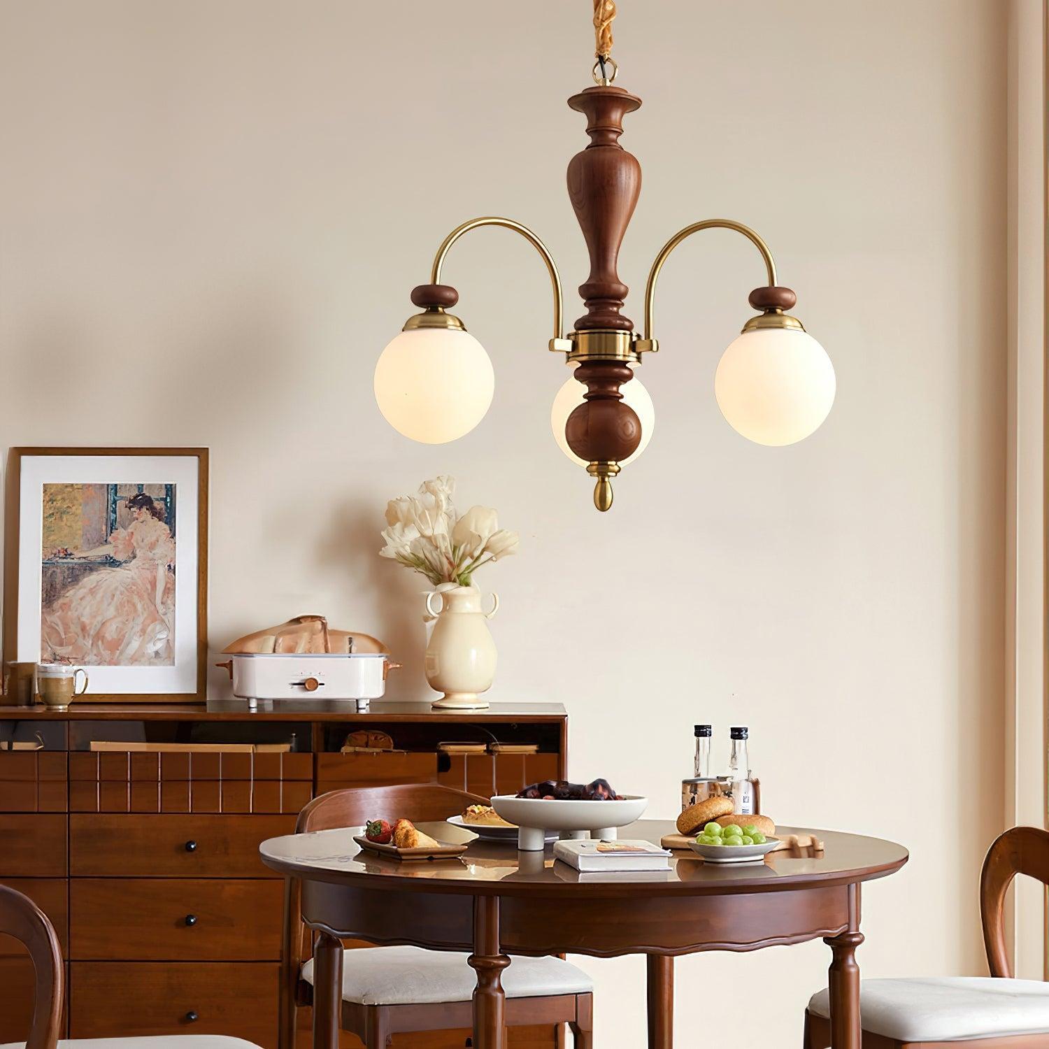 Elegante lampadario vittoriano con vetro in legno e altezza regolabile