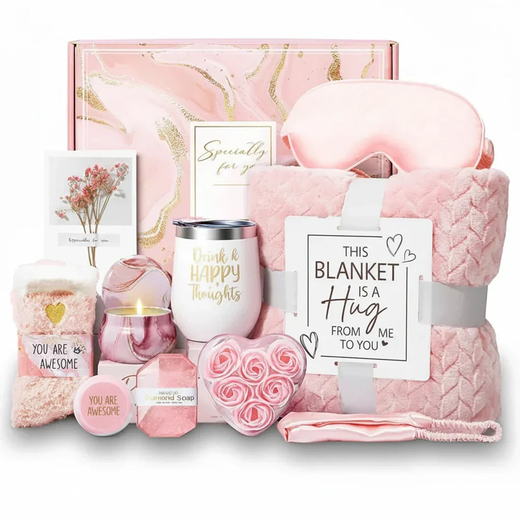 Confezione regalo spa per la cura di sé — Morbida coperta, accessori aromatici, kit di prodotti essenziali per il bagno