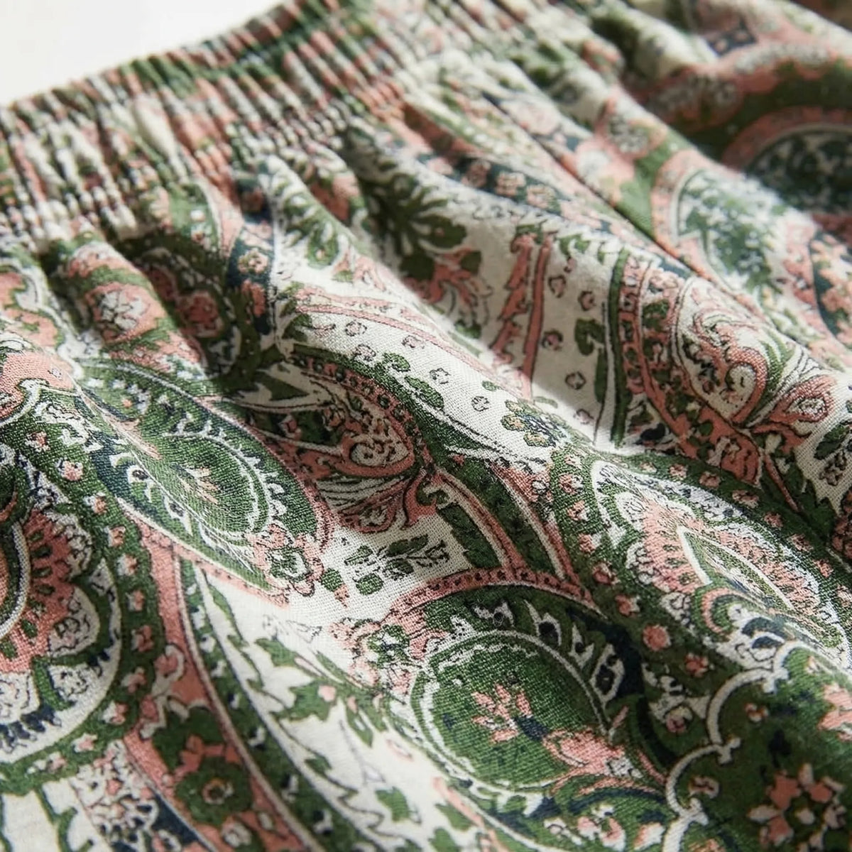 Pantalones bohemios de pierna ancha Hannah con estampado — Diseño de cachemira