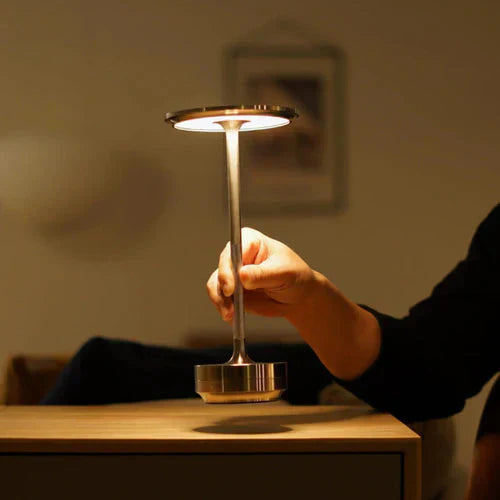 GlowBeam moderne genopladelig USB-lampe — Kompakt, ledningsfrit design