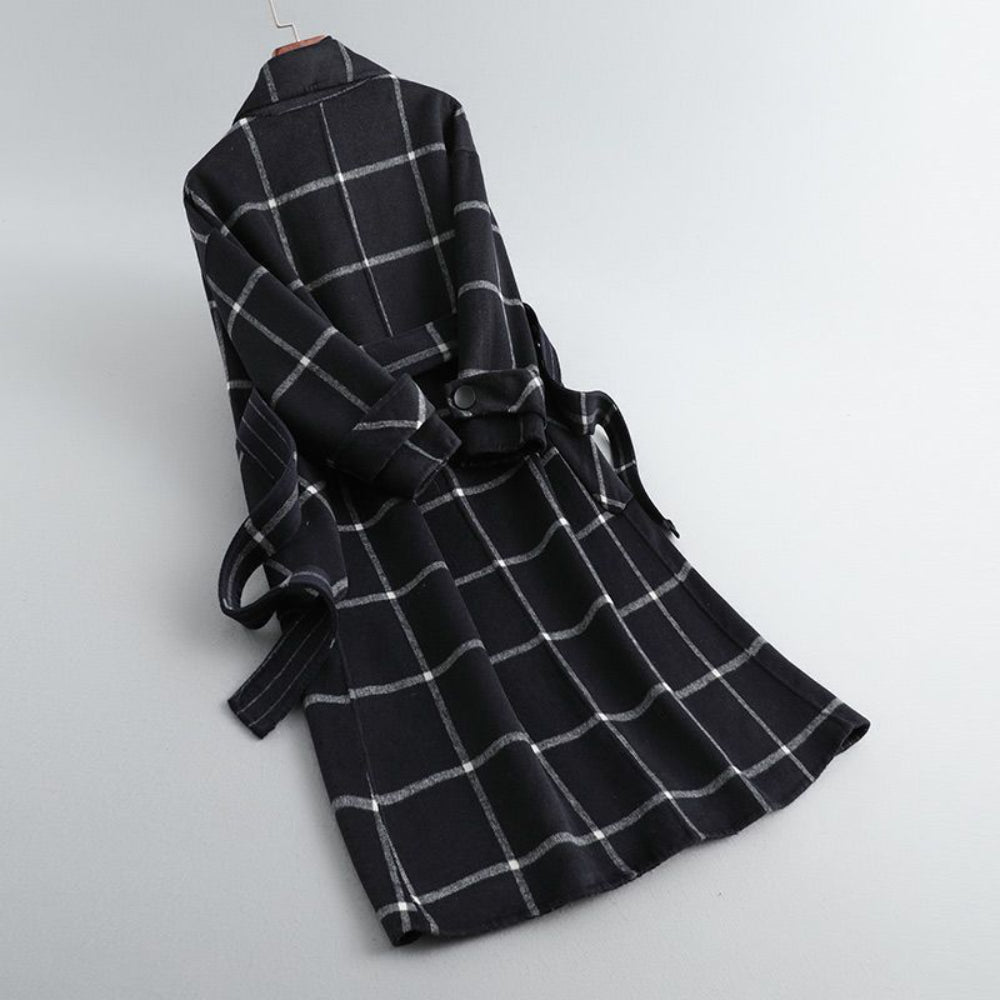 Women's Long Plaid Winter Coat — Traditional Checkered Layout