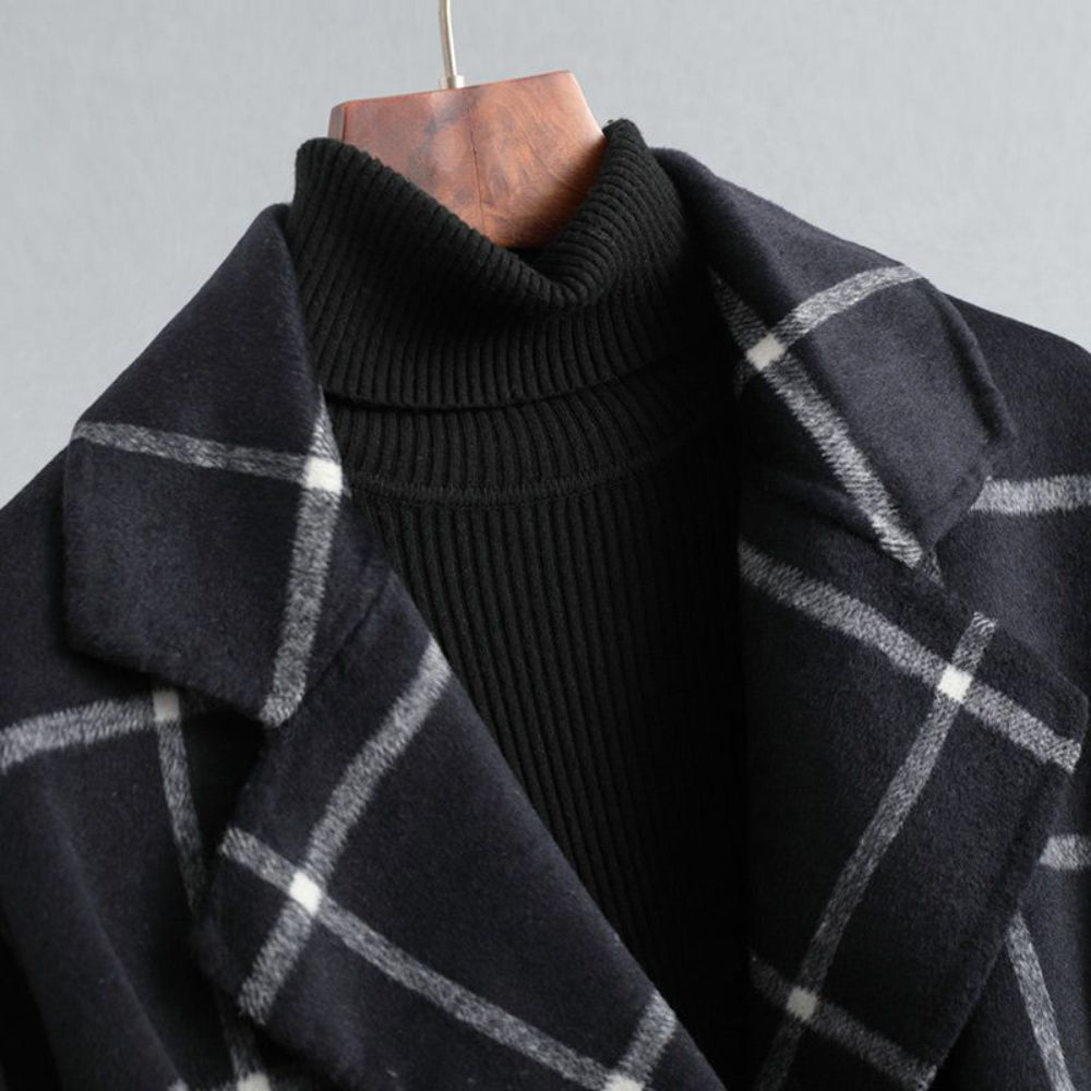 Women's Long Plaid Winter Coat — Traditional Checkered Layout