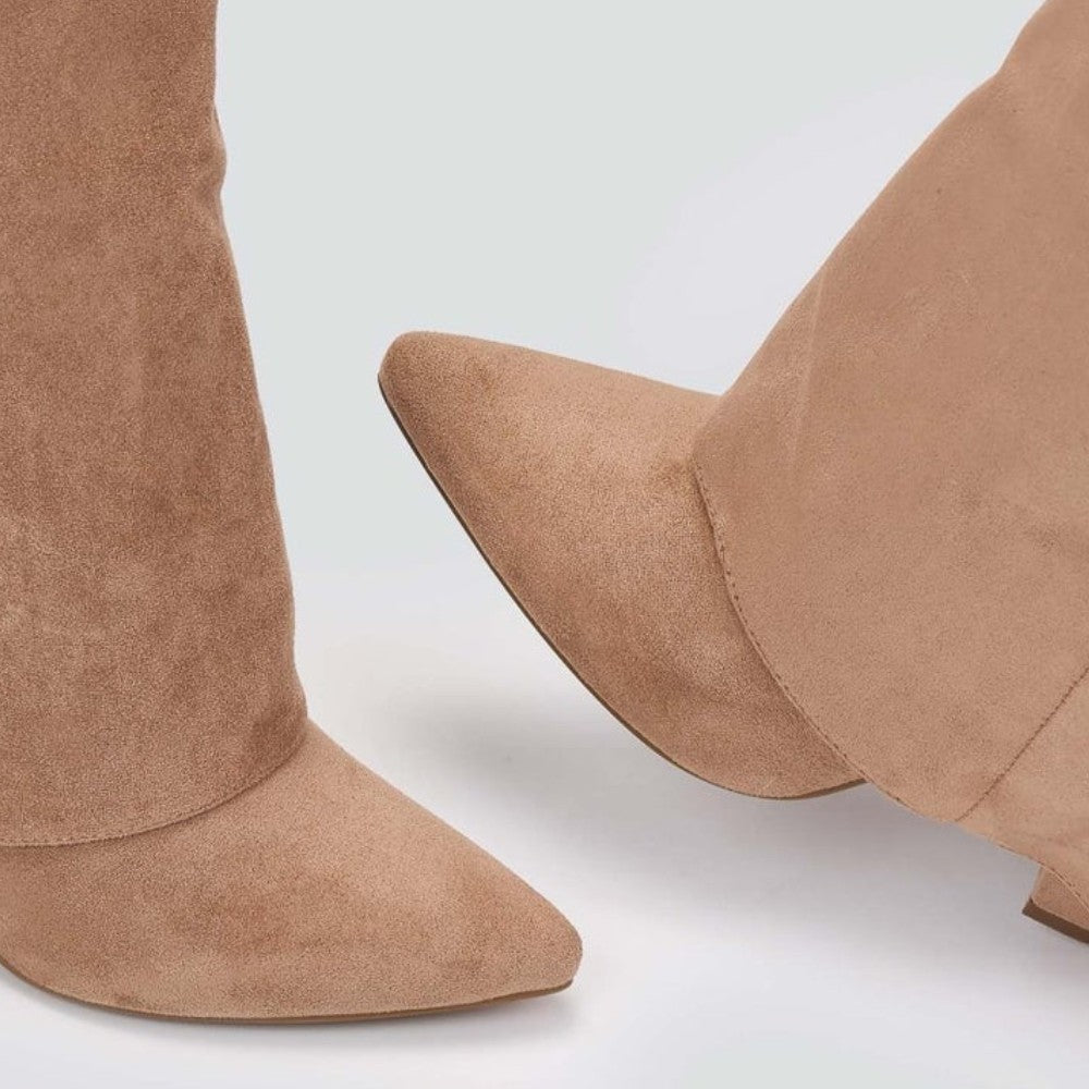 Bottes à bout pointu pour femme, hauteur genou — tige épurée, silhouette structurée