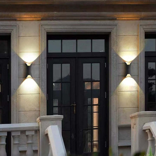Ardell | Zakřivená venkovní nástěnná LED lampa