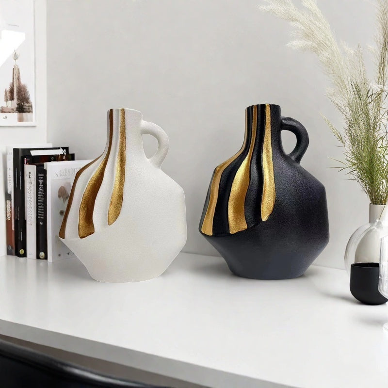 Modern Ceramic Vase | Black & White with Gold Accents – Luxury Tabletop & Mantelpiece Decoration | Meowbutter