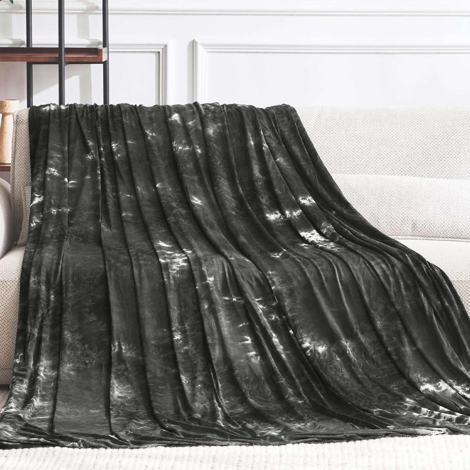 Chill Comfort Arc-Chill Cooling Blanket — 50 x 70 Inch Lightweight Portable Throw