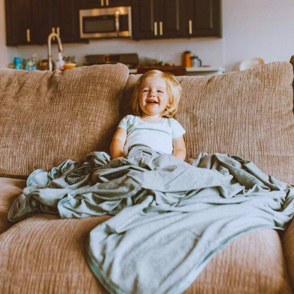 Cooling Breathable Blanket — Lightweight Moisture-Wicking Fabric