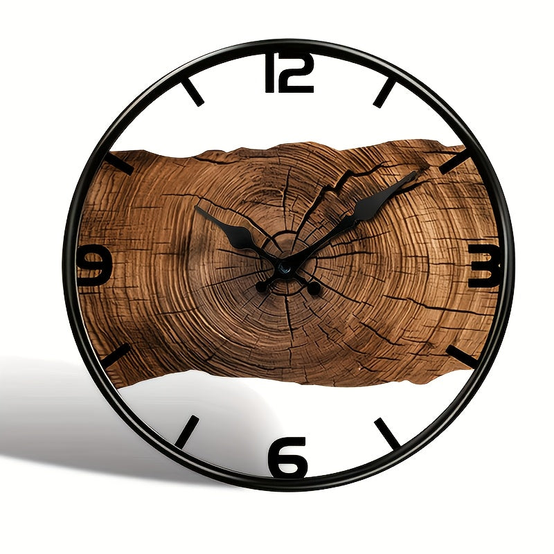 Rustik väggklocka med stockmönster - 30cm rund, naturlig träfinish, snidade perforerade detaljer