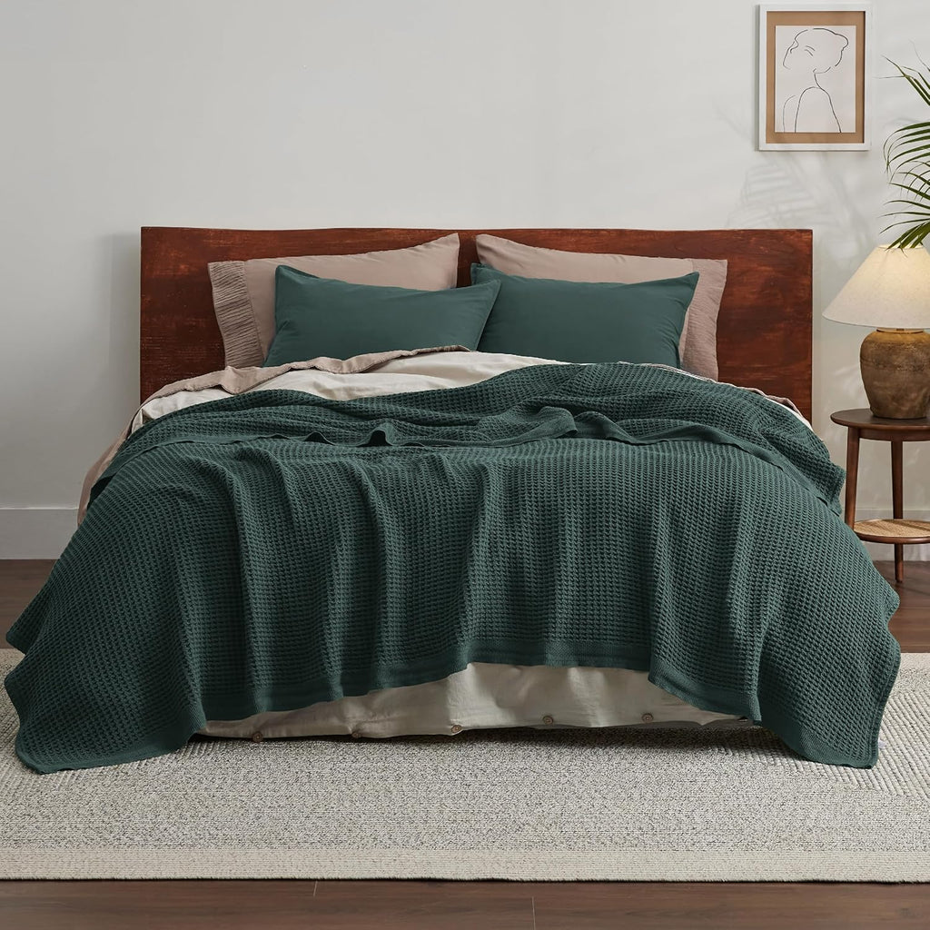 Waffelpiqué-Decke aus 100 % Baumwolle von Cozy Haven in Queensize — weiche, atmungsaktive, offen gewebte Struktur
