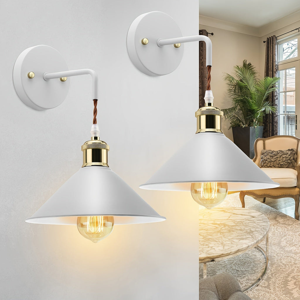 Industriell vegglampe i oljepolert metall — halvplan innfatning, solid ramme, fast tilkobling