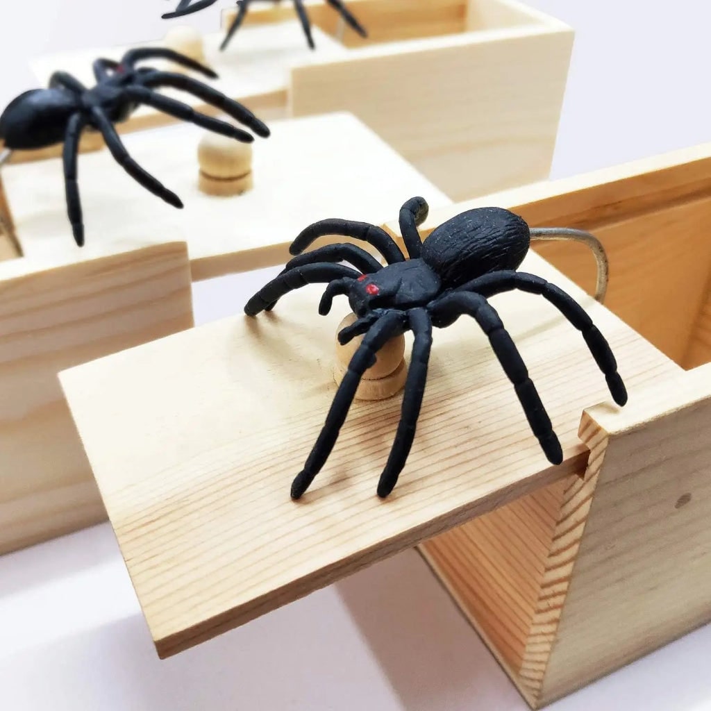 Halloween-Spielzeug Streich Spinnenbox Spaß Trick Dekoration | Meowbutter