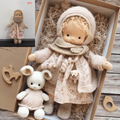 Weiche Plüsch-Babypuppe – ab 3 Jahren, sanfte Textur, klassische Silhouette