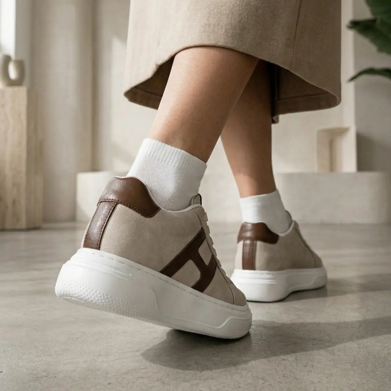 Hexo 8 Cm Hidden Lift Sneakers For Women With Textured Leather Upper