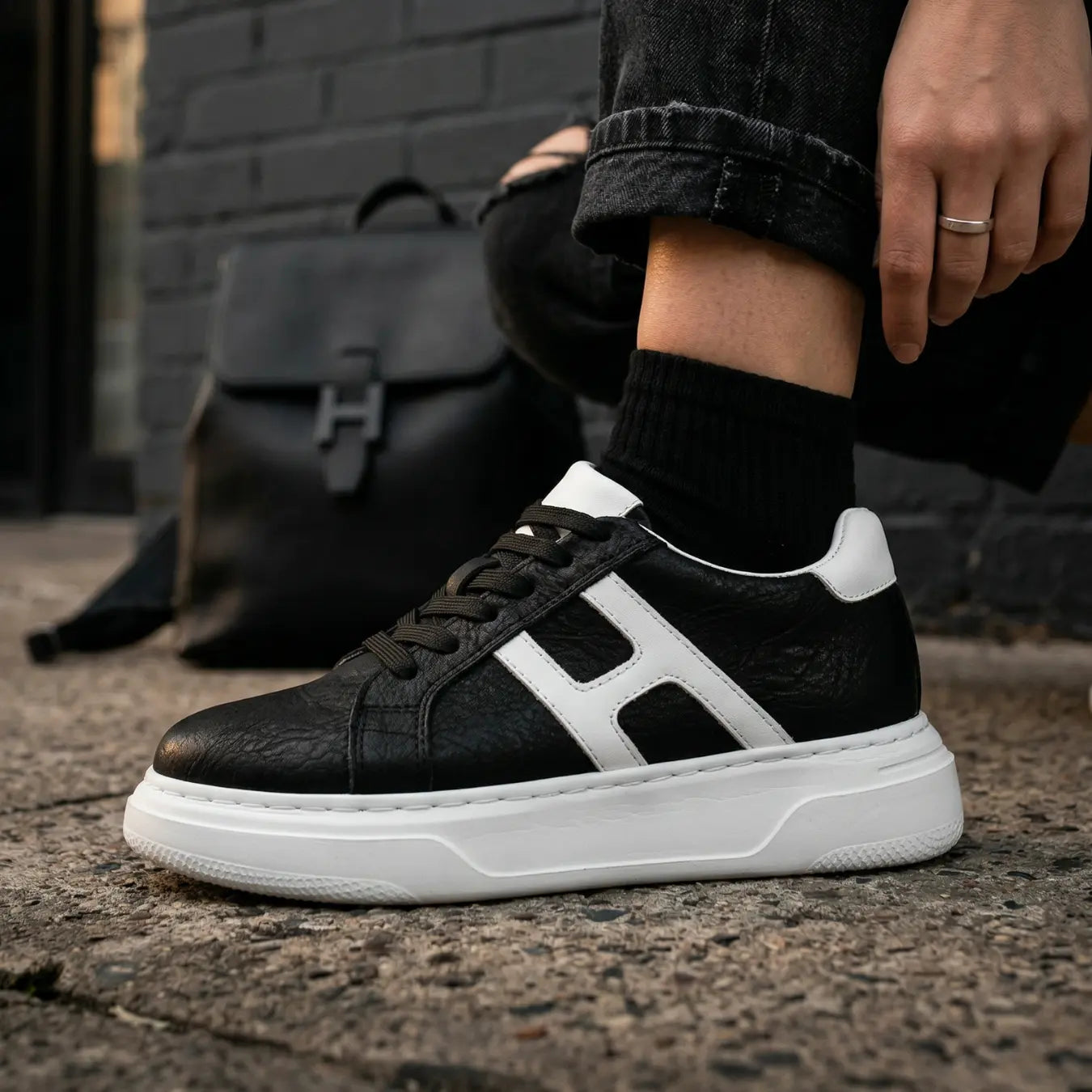 Hexo 8 Cm Hidden Lift Sneakers For Women With Textured Leather Upper