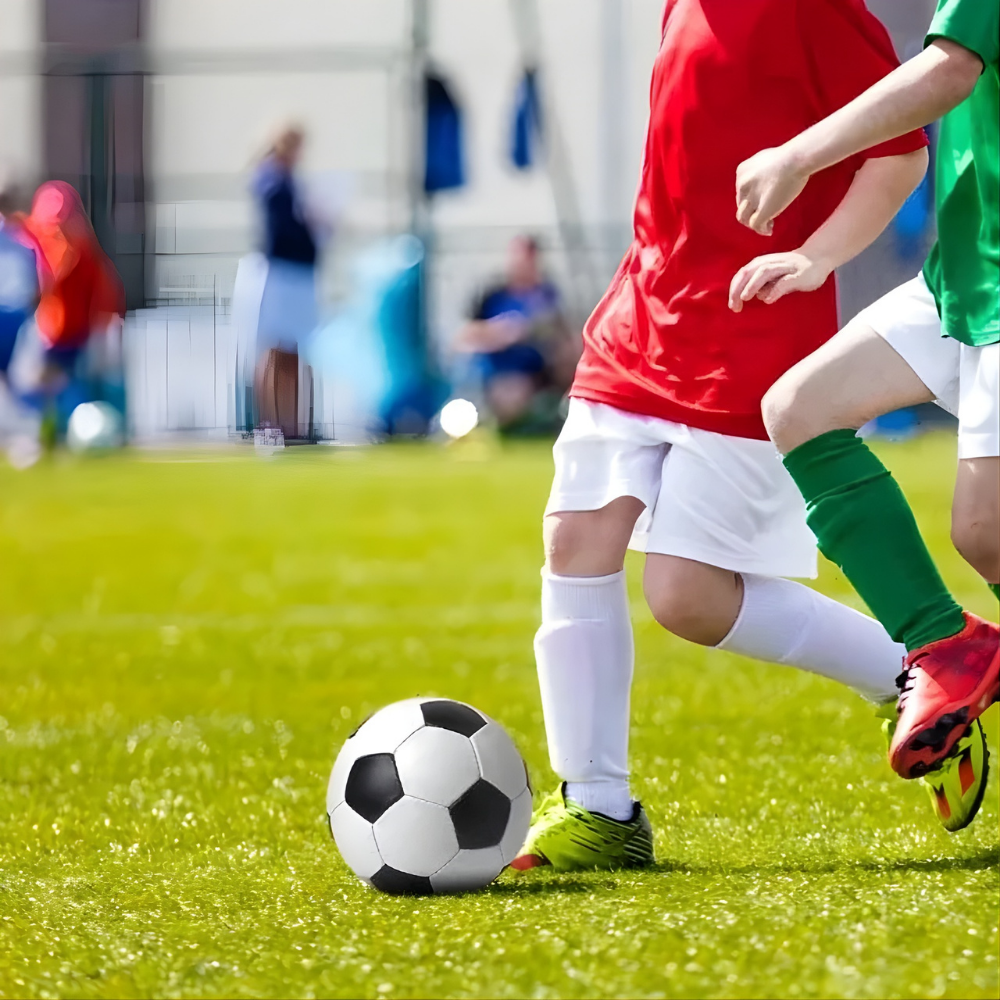 Bola de futebol durável — exterior em poliuretano reforçado, design de alto ressalto