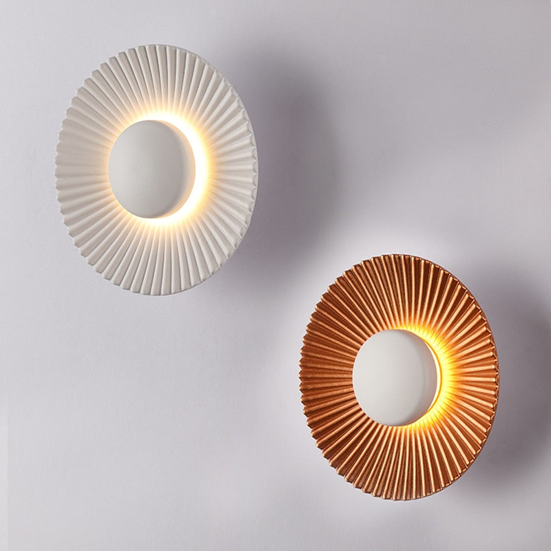 Lampada da parete Hasna SunRay | Design moderno a raggi di sole metallico | Meowbutter